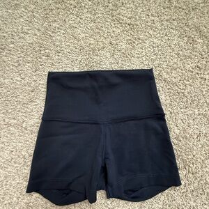 Women's Navy-blue Wunder-Train High-Waisted Shorts 2.5” ; Size: 2